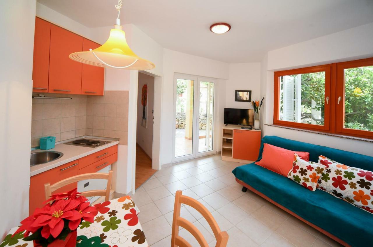 Apartments Dvori Novalja Dış mekan fotoğraf