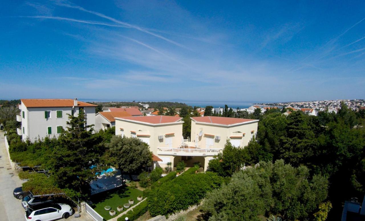 Apartments Dvori Novalja Dış mekan fotoğraf